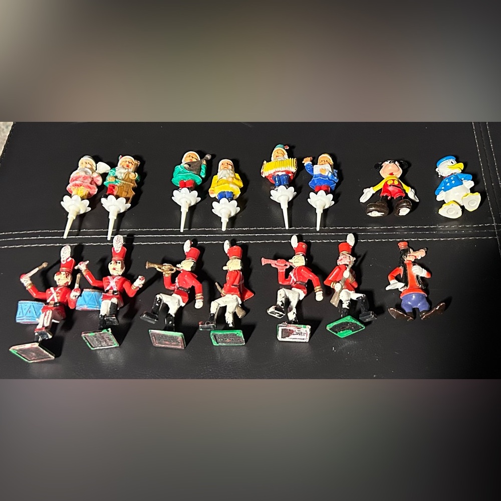 15 Assorted Vintage Style Toy Soldiers and Character Cake Toppers Disney